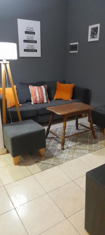 Departamento 1 Interno - Centro - Inst Cardiologico - Cochera Apartment